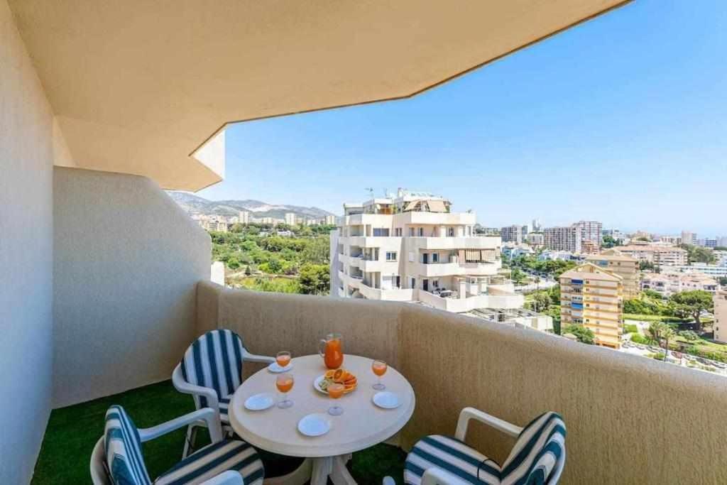 Benalbeach Apartamento Con Vistas Maravillosas Malaga Bagian luar foto