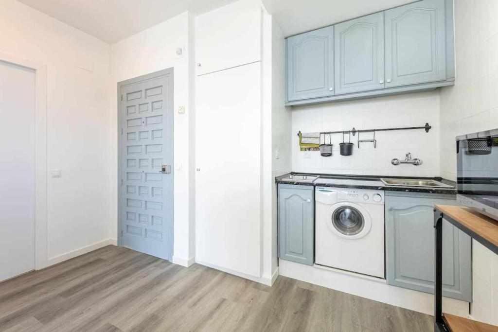 Benalbeach Apartamento Con Vistas Maravillosas Malaga Bagian luar foto