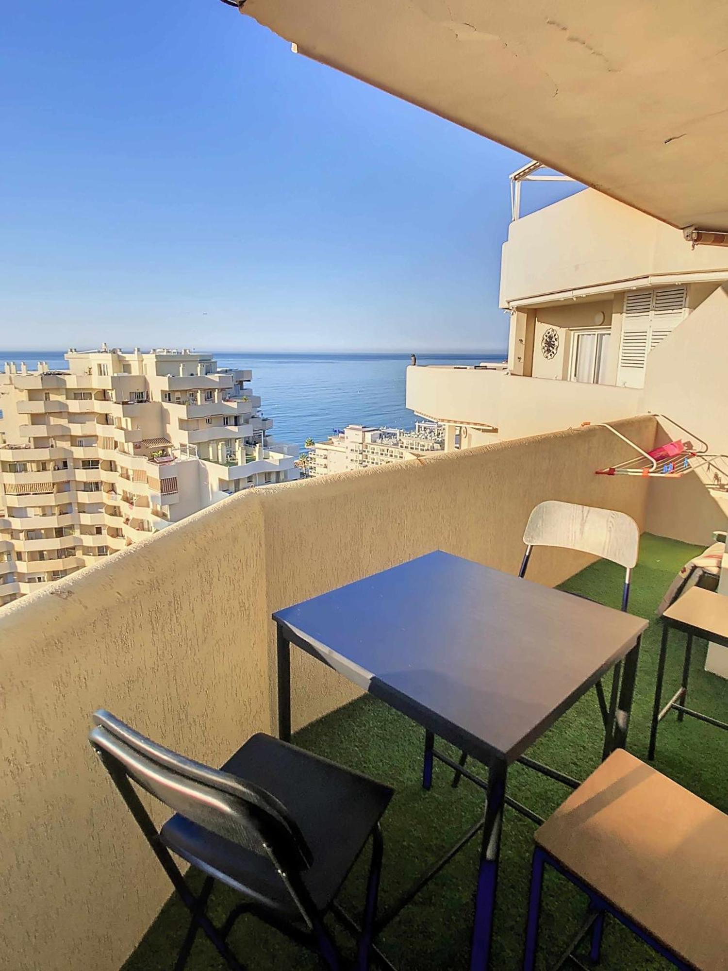 Benalbeach Apartamento Con Vistas Maravillosas Malaga Bagian luar foto
