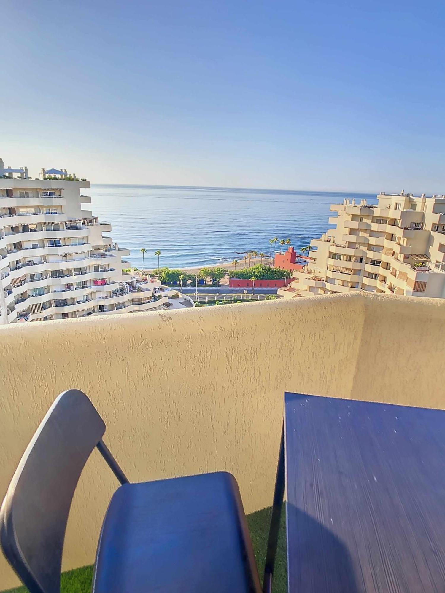 Benalbeach Apartamento Con Vistas Maravillosas Malaga Bagian luar foto